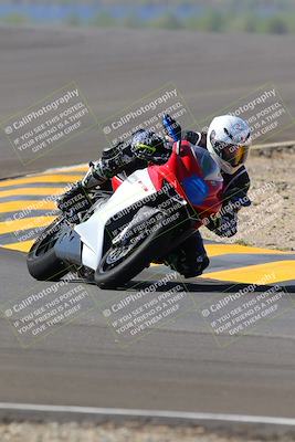 media/Sep-23-2022-Apex Assassins (Fri) [[99f4498db1]]/Trackday 1/Session 2/Turns 9 and 8/